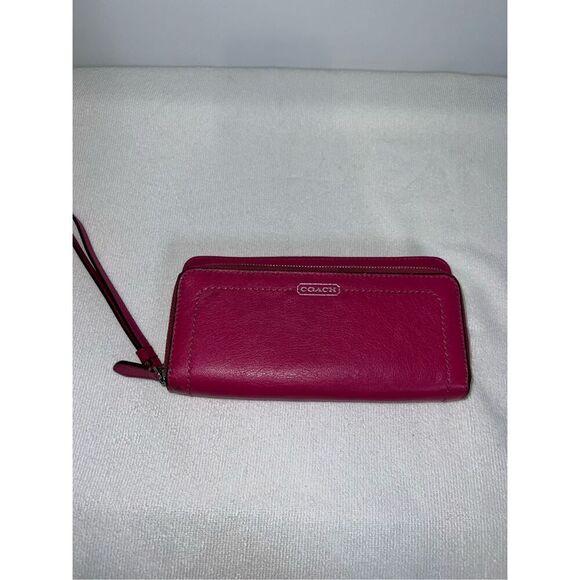 Vintage Pink Coach Wristlet Billfold Wallet OS - Picture 1 of 7
